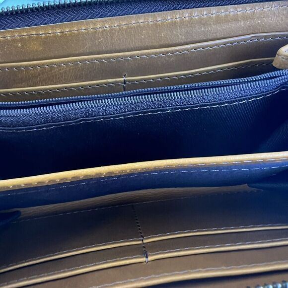 Montana Hudson Zip Around Leather Brown Wallet Coin Zip Credit Card Slots Large - Picture 8 of 12